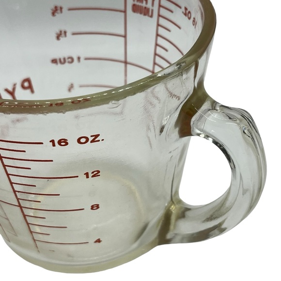 Vintage Pyrex 1 Pint Measuring Cup Glass D-Handle (2 Cups/16oz) - Picture 6 of 6